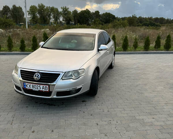 Сірий Фольксваген Пассат, об'ємом двигуна 1.8 л та пробігом 234 тис. км за 5700 $, фото 1 на Automoto.ua
