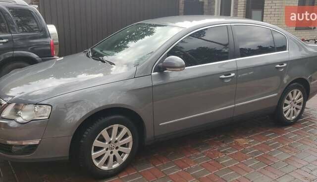 Сірий Фольксваген Пассат, об'ємом двигуна 1.98 л та пробігом 160 тис. км за 6500 $, фото 1 на Automoto.ua