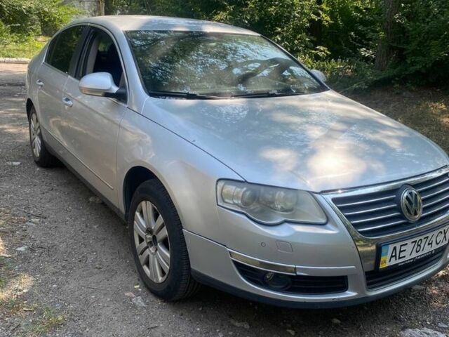 Серый Фольксваген Пассат, объемом двигателя 1.8 л и пробегом 360 тыс. км за 6000 $, фото 1 на Automoto.ua