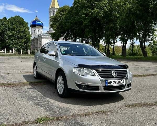 Серый Фольксваген Пассат, объемом двигателя 1.8 л и пробегом 163 тыс. км за 4850 $, фото 1 на Automoto.ua