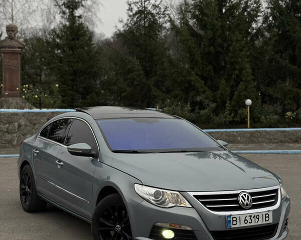 Серый Фольксваген Пассат, объемом двигателя 1.8 л и пробегом 180 тыс. км за 8800 $, фото 1 на Automoto.ua