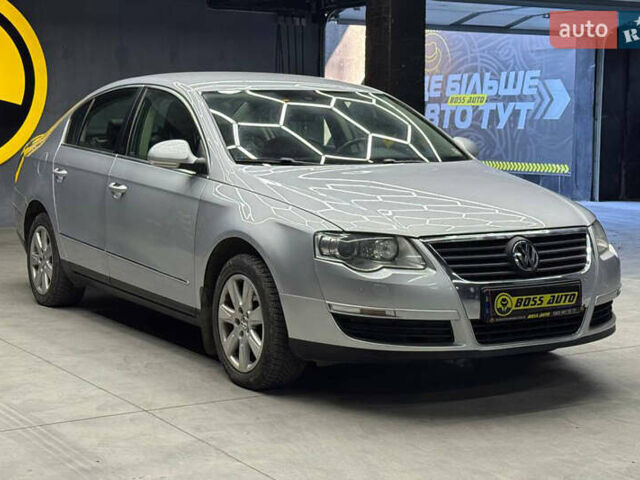 Фольксваген Пассат 2010 в Черновцах на Automoto.ua Серый Фольксваген Пассат, объемом двигателя 1.39 л и пробегом 195 тыс. км за 7600 $, фото 1 на Automoto.ua