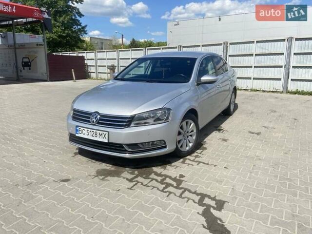 Серый Фольксваген Пассат, объемом двигателя 1.6 л и пробегом 246 тыс. км за 9800 $, фото 1 на Automoto.ua