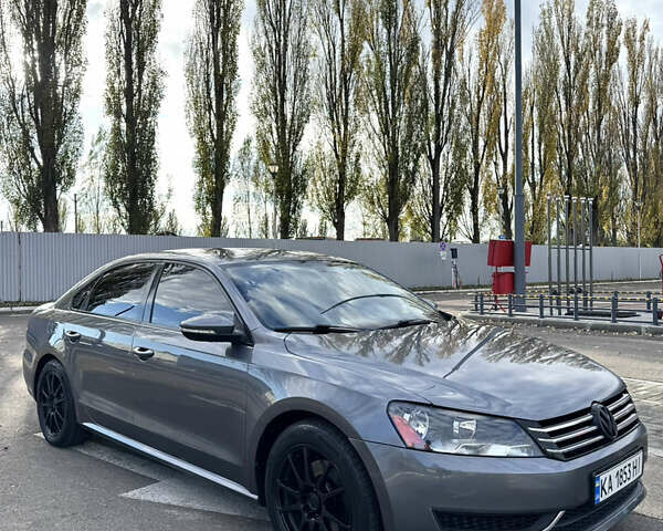 Сірий Фольксваген Пассат, об'ємом двигуна 2.5 л та пробігом 220 тис. км за 10500 $, фото 1 на Automoto.ua