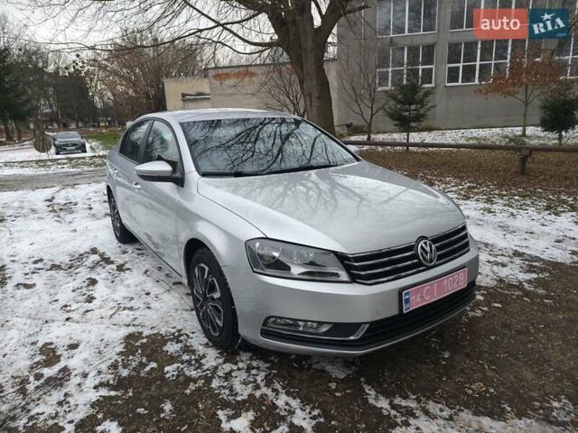 Серый Фольксваген Пассат, объемом двигателя 1.6 л и пробегом 227 тыс. км за 9950 $, фото 1 на Automoto.ua