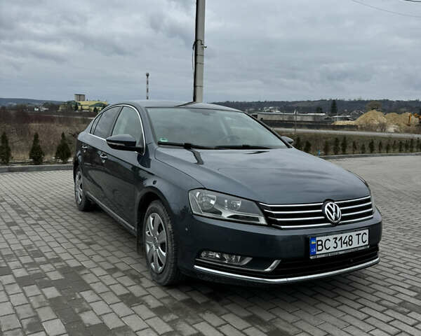 Сірий Фольксваген Пассат, об'ємом двигуна 1.6 л та пробігом 248 тис. км за 10000 $, фото 1 на Automoto.ua