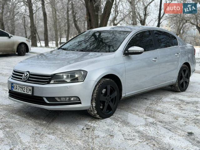 Серый Фольксваген Пассат, объемом двигателя 1.8 л и пробегом 215 тыс. км за 8500 $, фото 1 на Automoto.ua