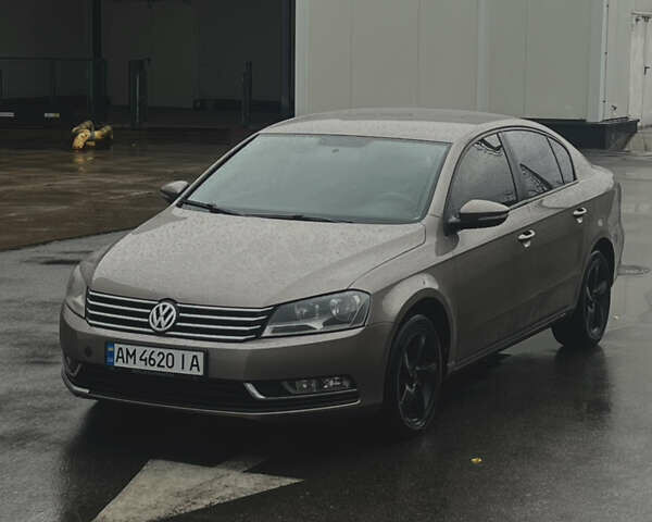 Серый Фольксваген Пассат, объемом двигателя 1.97 л и пробегом 238 тыс. км за 8700 $, фото 1 на Automoto.ua