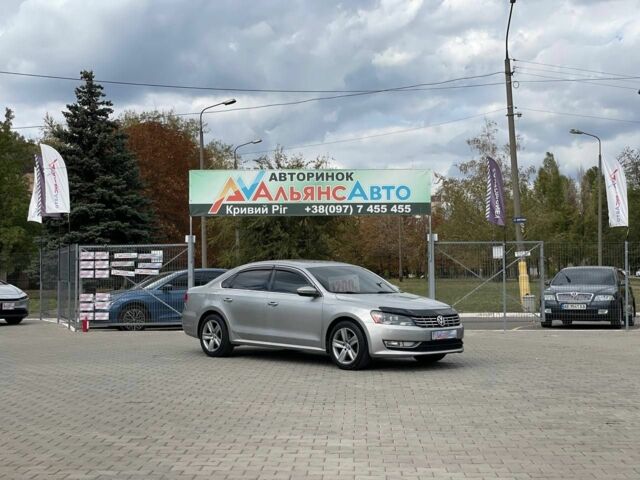 Серый Фольксваген Пассат, объемом двигателя 2.5 л и пробегом 230 тыс. км за 10900 $, фото 1 на Automoto.ua