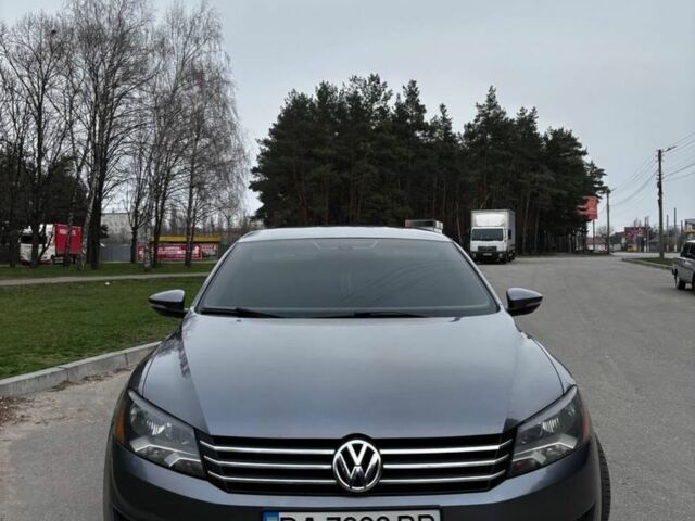 Серый Фольксваген Пассат, объемом двигателя 2.5 л и пробегом 200 тыс. км за 9600 $, фото 1 на Automoto.ua