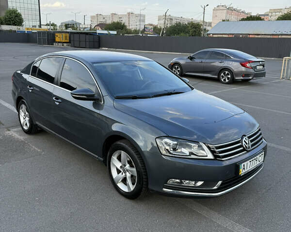 Сірий Фольксваген Пассат, об'ємом двигуна 1.8 л та пробігом 115 тис. км за 12500 $, фото 1 на Automoto.ua