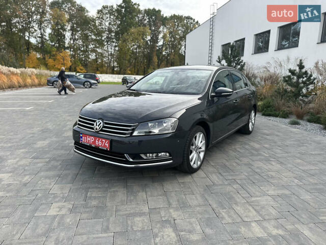 Серый Фольксваген Пассат, объемом двигателя 1.8 л и пробегом 214 тыс. км за 11900 $, фото 1 на Automoto.ua