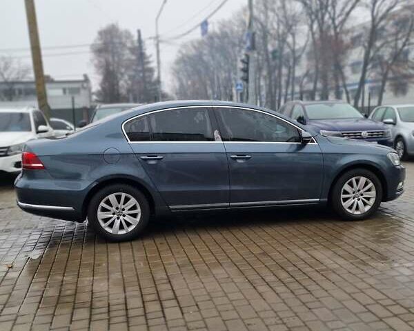 Сірий Фольксваген Пассат, об'ємом двигуна 1.6 л та пробігом 305 тис. км за 8800 $, фото 1 на Automoto.ua