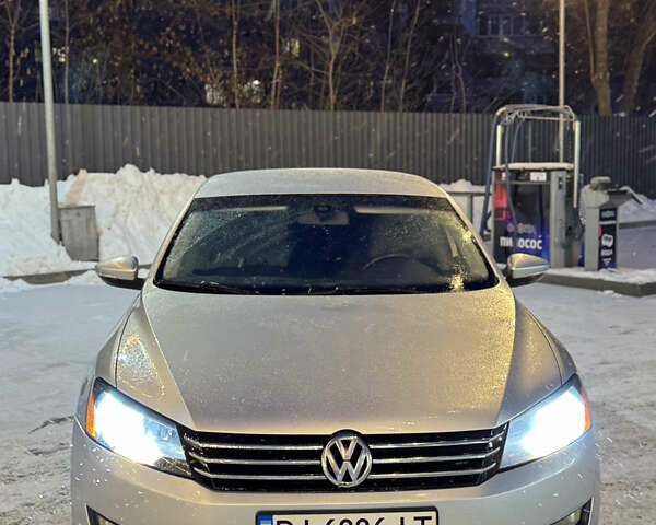 Серый Фольксваген Пассат, объемом двигателя 2.48 л и пробегом 320 тыс. км за 7500 $, фото 1 на Automoto.ua