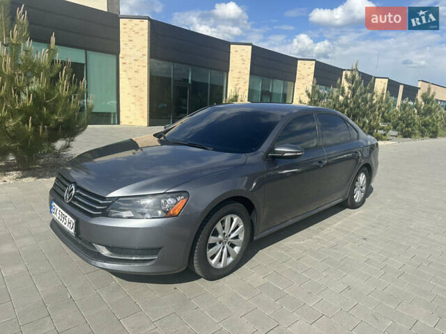 Серый Фольксваген Пассат, объемом двигателя 2.48 л и пробегом 197 тыс. км за 9200 $, фото 1 на Automoto.ua