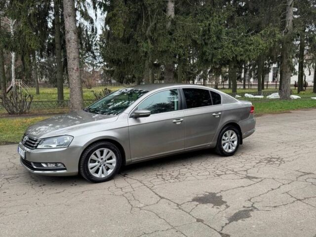 Серый Фольксваген Пассат, объемом двигателя 2 л и пробегом 273 тыс. км за 9300 $, фото 1 на Automoto.ua