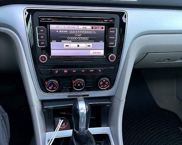 Сірий Фольксваген Пассат, об'ємом двигуна 2 л та пробігом 191 тис. км за 14700 $, фото 1 на Automoto.ua