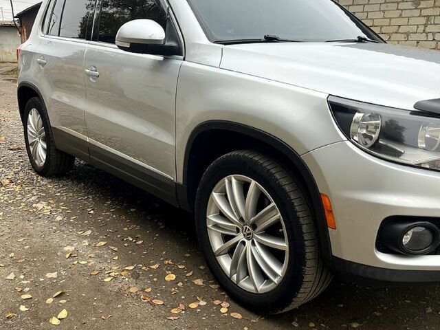 Сірий Фольксваген Пассат, об'ємом двигуна 2.5 л та пробігом 224 тис. км за 11700 $, фото 1 на Automoto.ua