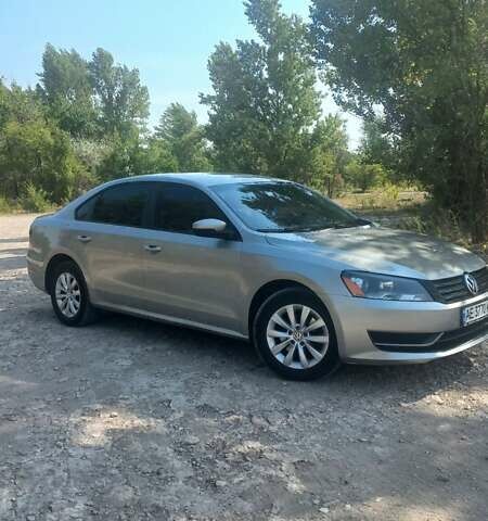 Серый Фольксваген Пассат, объемом двигателя 2.5 л и пробегом 190 тыс. км за 10000 $, фото 1 на Automoto.ua