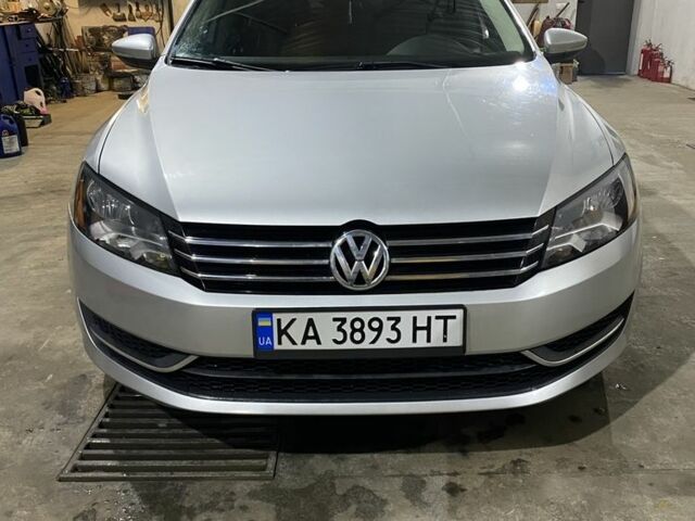 Серый Фольксваген Пассат, объемом двигателя 2.5 л и пробегом 222 тыс. км за 9200 $, фото 1 на Automoto.ua