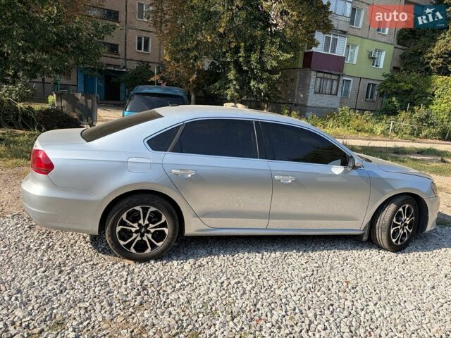 Серый Фольксваген Пассат, объемом двигателя 2.48 л и пробегом 250 тыс. км за 10000 $, фото 1 на Automoto.ua