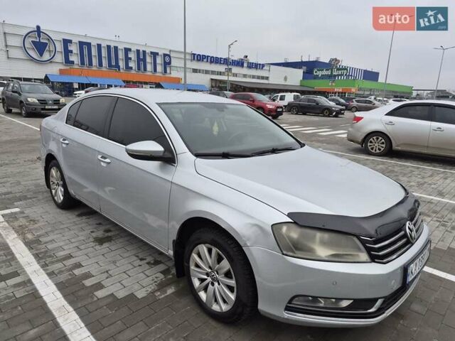 Серый Фольксваген Пассат, объемом двигателя 1.8 л и пробегом 193 тыс. км за 7600 $, фото 1 на Automoto.ua