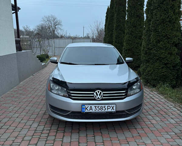 Серый Фольксваген Пассат, объемом двигателя 2.48 л и пробегом 300 тыс. км за 9300 $, фото 1 на Automoto.ua