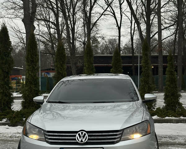 Серый Фольксваген Пассат, объемом двигателя 2 л и пробегом 203 тыс. км за 10999 $, фото 1 на Automoto.ua