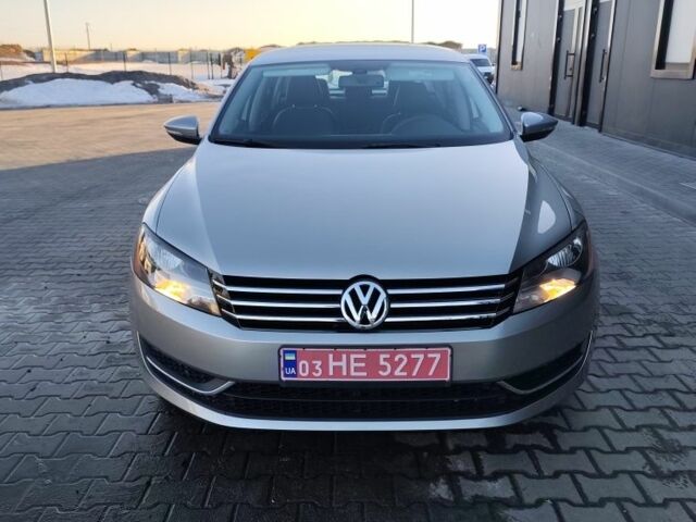 Серый Фольксваген Пассат, объемом двигателя 2.5 л и пробегом 127 тыс. км за 10000 $, фото 1 на Automoto.ua