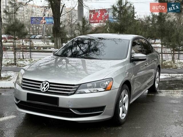 Сірий Фольксваген Пассат, об'ємом двигуна 2.5 л та пробігом 300 тис. км за 9300 $, фото 1 на Automoto.ua