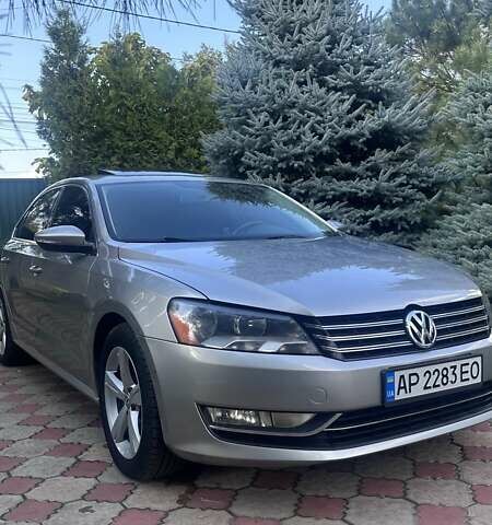 Серый Фольксваген Пассат, объемом двигателя 2.5 л и пробегом 192 тыс. км за 11300 $, фото 1 на Automoto.ua