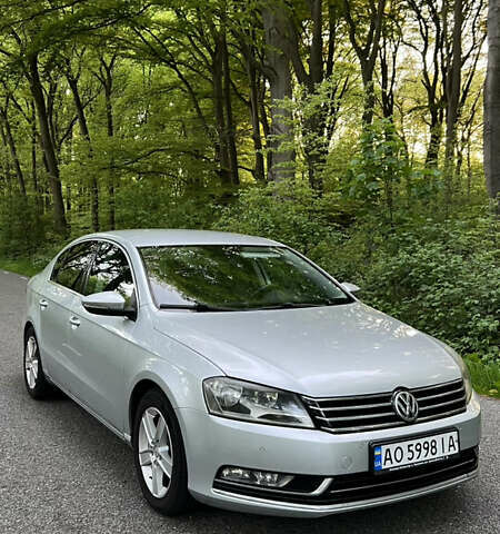 Серый Фольксваген Пассат, объемом двигателя 1.39 л и пробегом 280 тыс. км за 10000 $, фото 1 на Automoto.ua