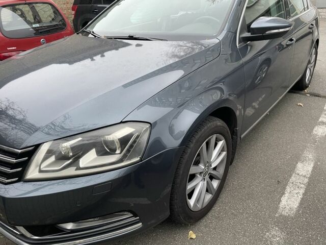 Сірий Фольксваген Пассат, об'ємом двигуна 1.8 л та пробігом 153 тис. км за 7500 $, фото 1 на Automoto.ua