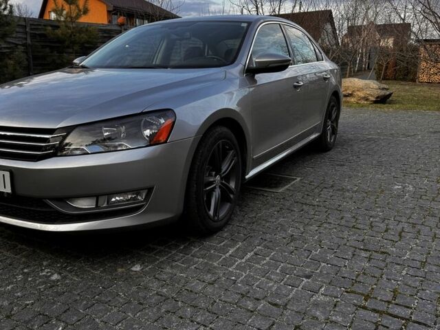 Серый Фольксваген Пассат, объемом двигателя 2 л и пробегом 220 тыс. км за 11700 $, фото 1 на Automoto.ua