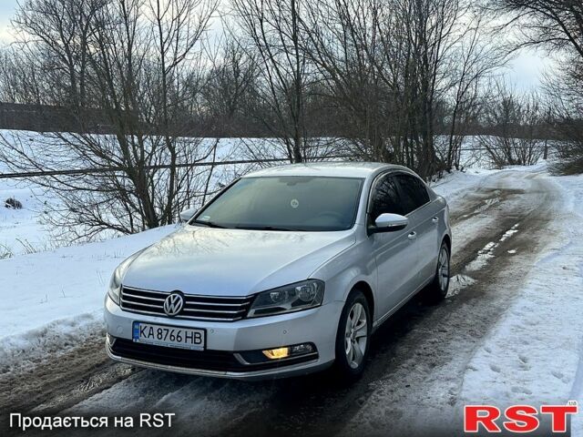 Сірий Фольксваген Пассат, об'ємом двигуна 1.6 л та пробігом 328 тис. км за 8000 $, фото 1 на Automoto.ua