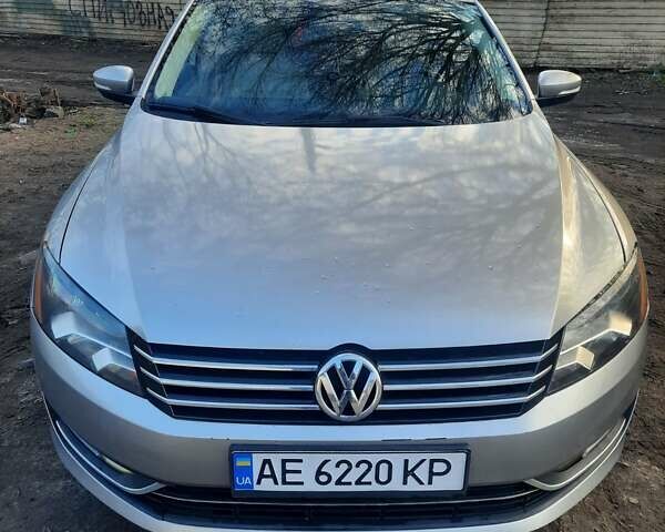 Сірий Фольксваген Пассат, об'ємом двигуна 2.5 л та пробігом 195 тис. км за 12000 $, фото 1 на Automoto.ua