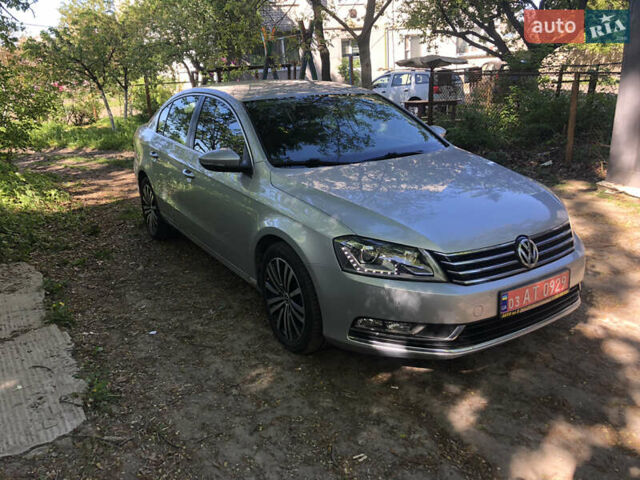 Серый Фольксваген Пассат, объемом двигателя 2 л и пробегом 225 тыс. км за 13500 $, фото 1 на Automoto.ua