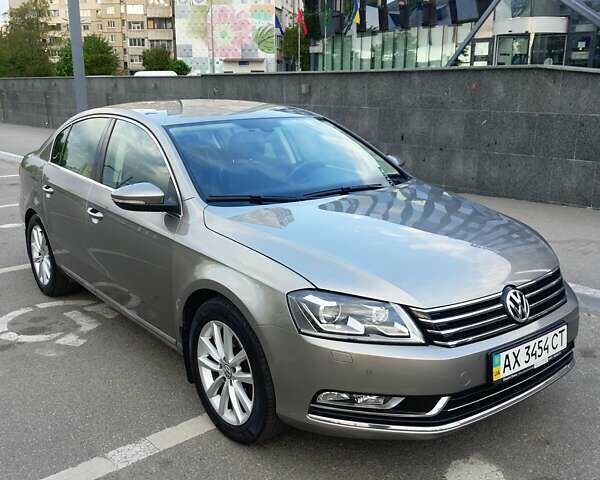 Сірий Фольксваген Пассат, об'ємом двигуна 1.8 л та пробігом 234 тис. км за 10900 $, фото 1 на Automoto.ua