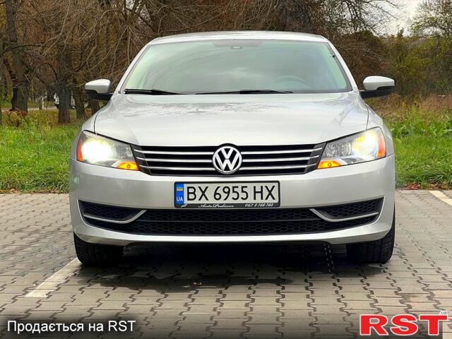 Сірий Фольксваген Пассат, об'ємом двигуна 2.5 л та пробігом 295 тис. км за 9300 $, фото 1 на Automoto.ua