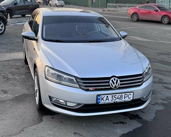 Серый Фольксваген Пассат, объемом двигателя 3.6 л и пробегом 208 тыс. км за 14000 $, фото 1 на Automoto.ua