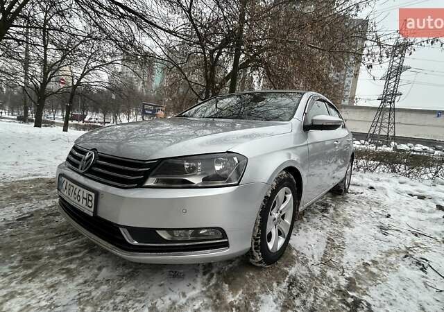 Серый Фольксваген Пассат, объемом двигателя 1.6 л и пробегом 326 тыс. км за 7700 $, фото 1 на Automoto.ua