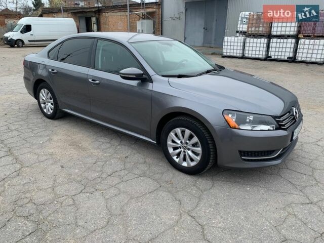 Серый Фольксваген Пассат, объемом двигателя 2.5 л и пробегом 187 тыс. км за 10700 $, фото 1 на Automoto.ua