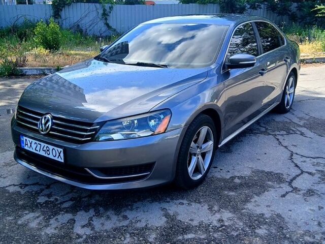 Сірий Фольксваген Пассат, об'ємом двигуна 2.5 л та пробігом 268 тис. км за 9750 $, фото 1 на Automoto.ua