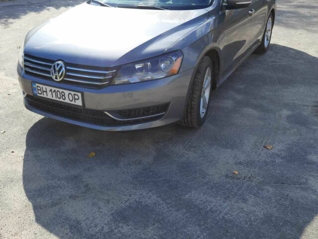 Серый Фольксваген Пассат, объемом двигателя 2.5 л и пробегом 98 тыс. км за 12000 $, фото 1 на Automoto.ua