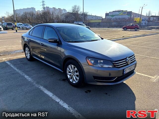 Серый Фольксваген Пассат, объемом двигателя 2.5 л и пробегом 193 тыс. км за 10100 $, фото 1 на Automoto.ua