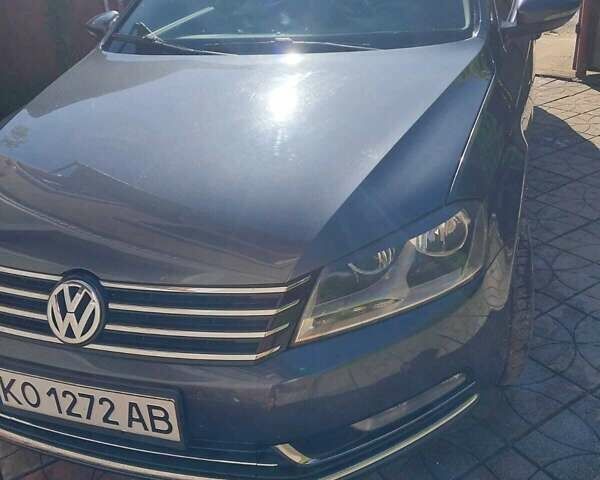 Серый Фольксваген Пассат, объемом двигателя 1.8 л и пробегом 209 тыс. км за 8700 $, фото 1 на Automoto.ua