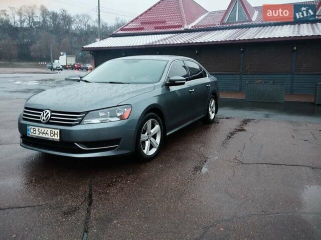 Серый Фольксваген Пассат, объемом двигателя 2.5 л и пробегом 198 тыс. км за 10900 $, фото 1 на Automoto.ua
