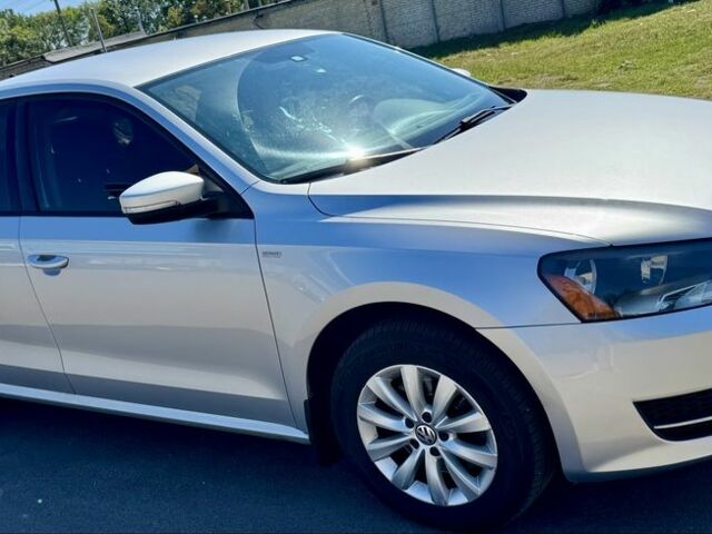 Фольксваген Пассат 2013 в Сумах на Automoto.ua Серый Фольксваген Пассат, объемом двигателя 2.5 л и пробегом 187 тыс. км за 10300 $, фото 1 на Automoto.ua