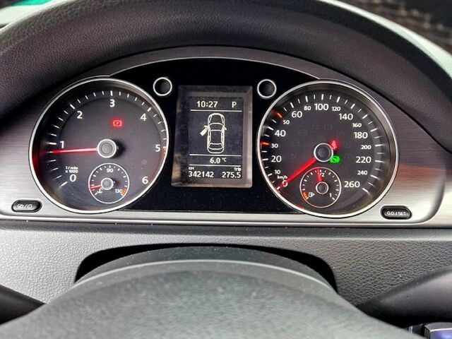 Сірий Фольксваген Пассат, об'ємом двигуна 2 л та пробігом 34300 тис. км за 12500 $, фото 1 на Automoto.ua