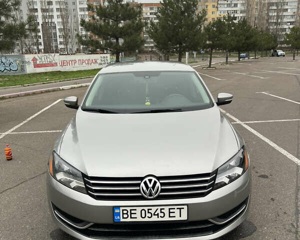 Серый Фольксваген Пассат, объемом двигателя 2.48 л и пробегом 177 тыс. км за 11400 $, фото 1 на Automoto.ua